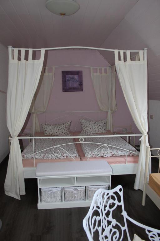 Hotel Krone Kappel Стая снимка